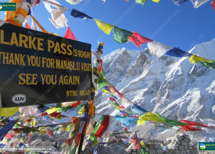 Nepal fair step trekking -larkeyla pass